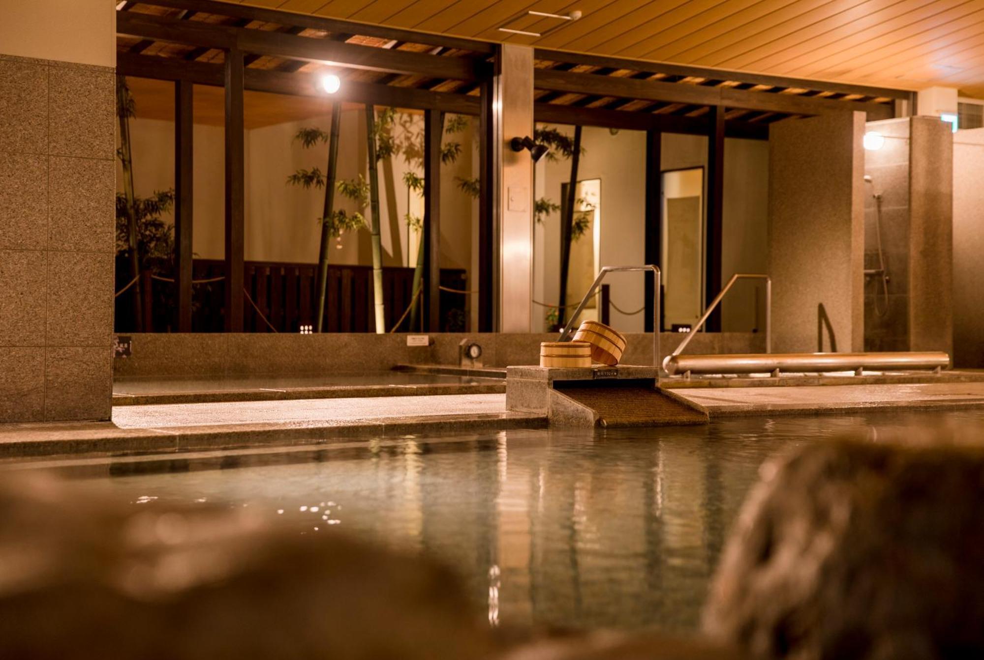 Kobe Harbor Land Onsen Manyo-Club Hotel Exterior foto